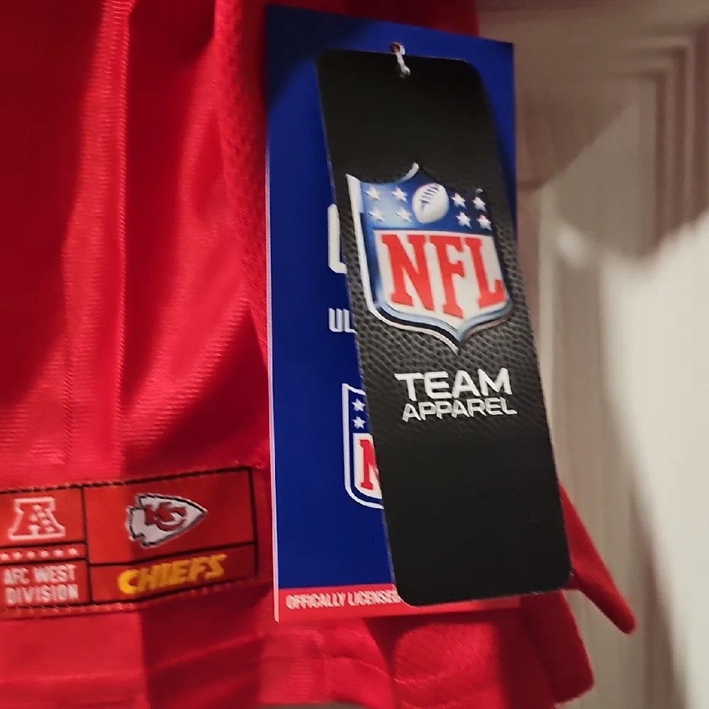 Women's Red Chiefs Jersey (Stitching/Sewing Defect) - Picture 7 of 9